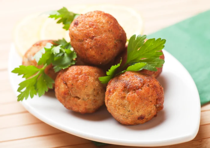 Polpette di pesce, un antipasto gustoso FOTO Shutterstock