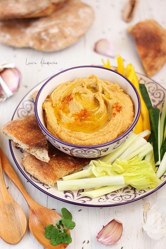 Hummus con peperoni arrostiti e ceci Sun Food