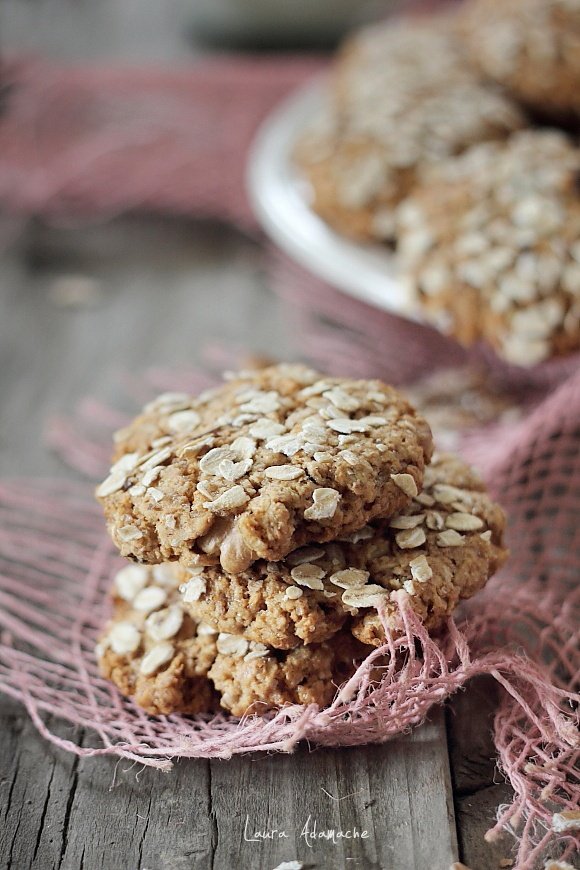 Biscotti con farina d'avena e miele