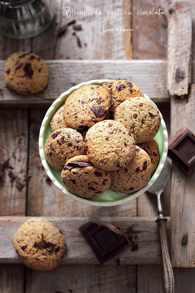 Biscotti quaresimali con dettaglio di cioccolato