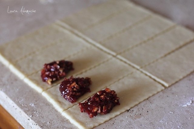 Coni quaresimali con ripieno di marmellata e noci