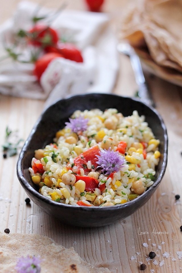 Insalata di riso e verdure grigliate