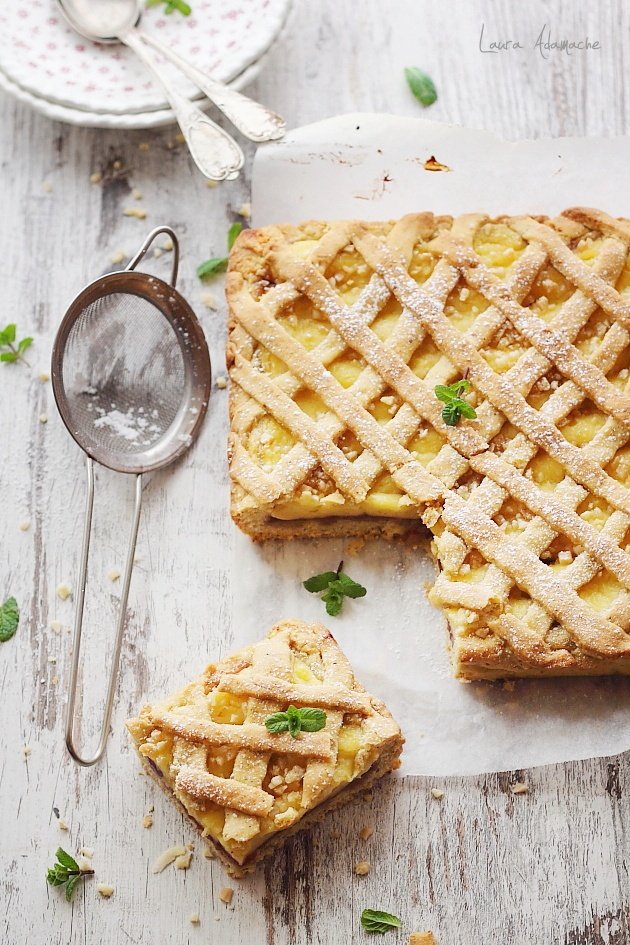 Crostata quaresimale con preparazione di crema al caramello