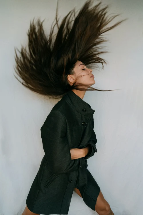 Il bicarbonato di sodio può aiutarti a lisciare i capelli. Foto: fare clic.