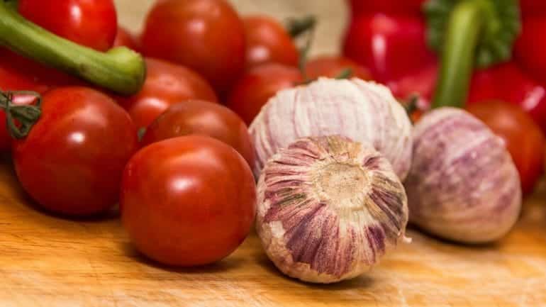 ricetta per pomodori con aglio